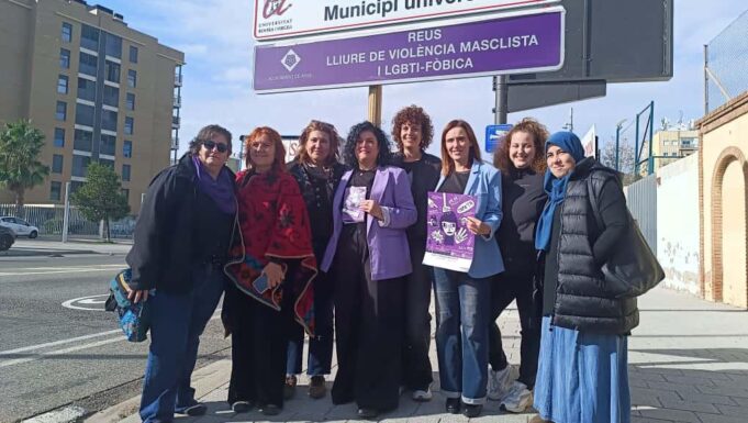 Reus fa visible la lluita contra la violència masclista amb nous senyals