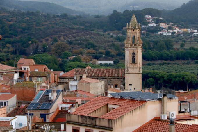 Maspujols instal·larà 500 plaques fotovoltaiques per impulsar un servei energètic municipal