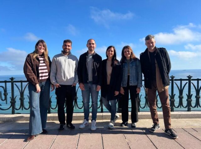 aRNAU mARTINEZ PERIODISTA