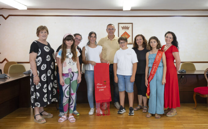 Constantí proclama Arlette Hinojosa i Uriel García com a Pubilla i Hereu 2026