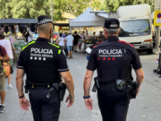 Dos detinguts i 185 identificats en un operatiu policial a Sant Pere i Sant Pau
