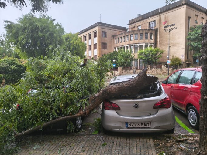 Les pluges torrencials causen importants danys a Tarragona