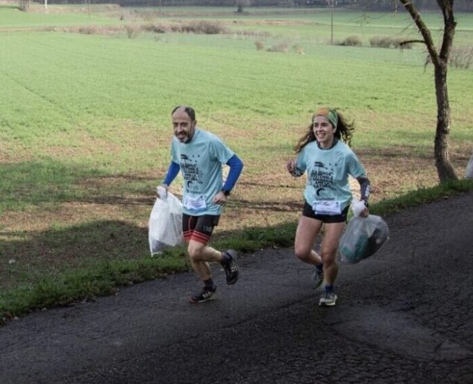 Tarragona se suma a l’Ultra Clean Marathon amb un plogging al Pont del Diable